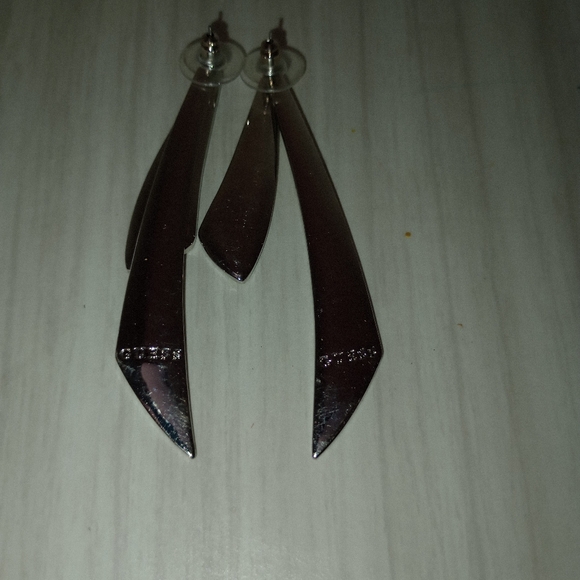 Guess Silver Tone holographic Earrings with RhinestoneStones  Women's Jewelry - Picture 10 of 14